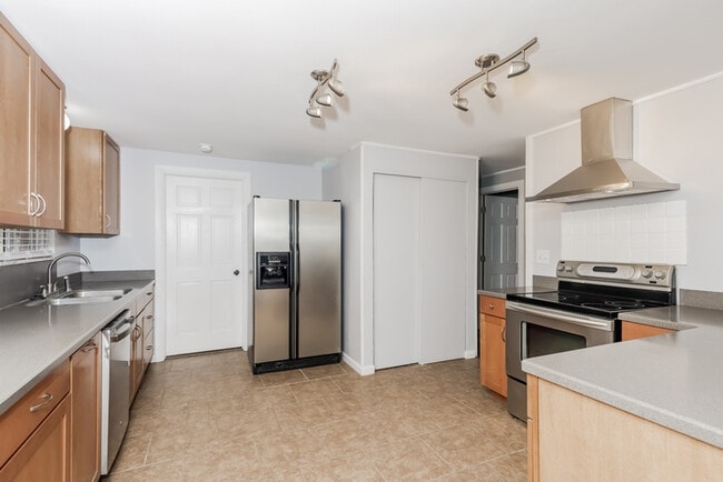 Photo - 403 Brownstone Dr