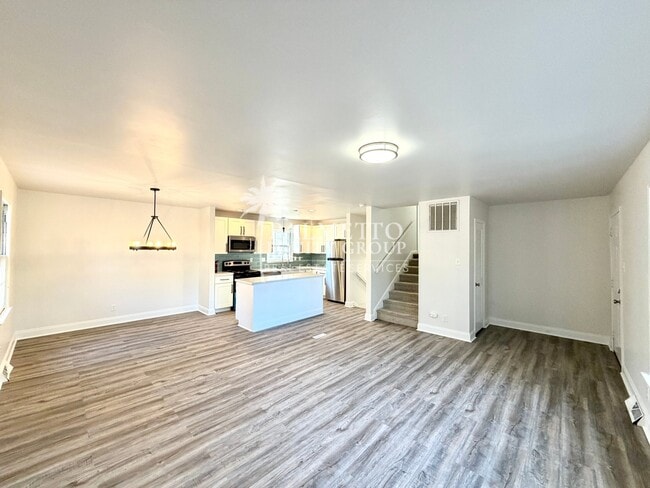 Photo - 2210 Waynick St