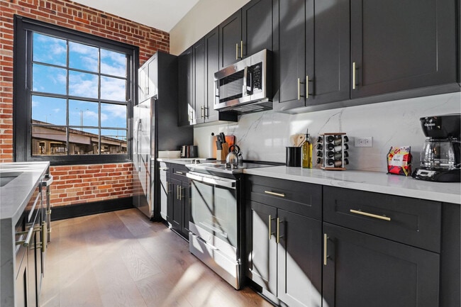 Photo - 1148 S Peters St Unit ID1265858P