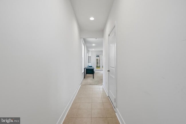 Building Photo - 25419 Hartland Orch Ter