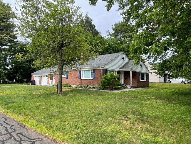 Building Photo - The Barbour Ranch Rental