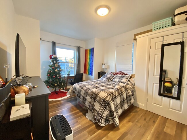 Photo - 17 Higgins St Apartments Unit 2