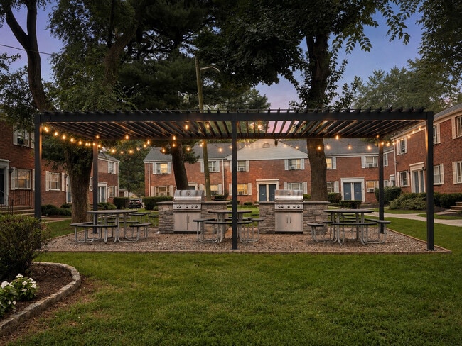Photo - The Woodlands