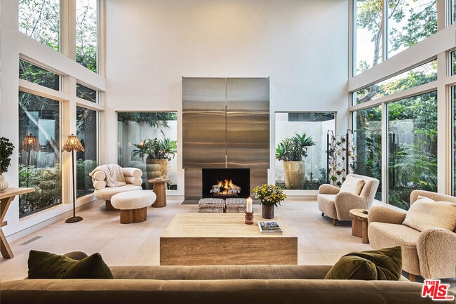 Building Photo - 23515 Malibu Colony Rd