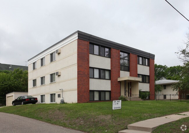 Photo - 4001 West 31st St. (Saint Louis Park)