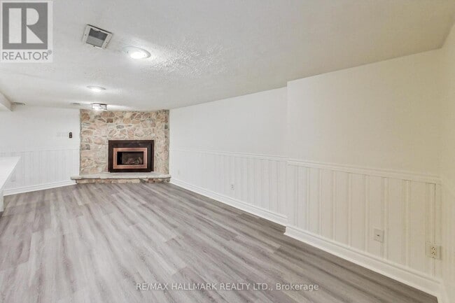 Photo - 40 Tiago Ave