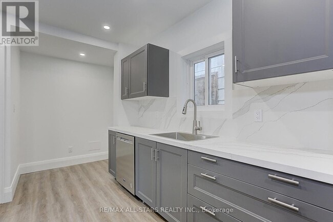 Photo - 94 Thirty Ninth St