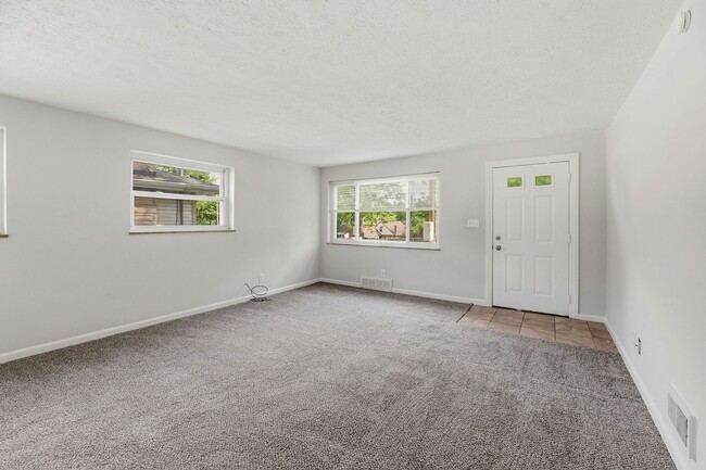Photo - Delhi-Charming 2Bed 1 bath home
