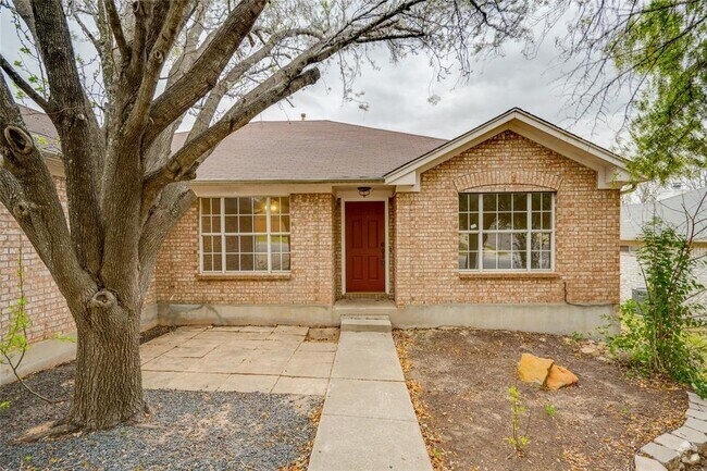 Building Photo - 3807 Eagles Nest St Rental
