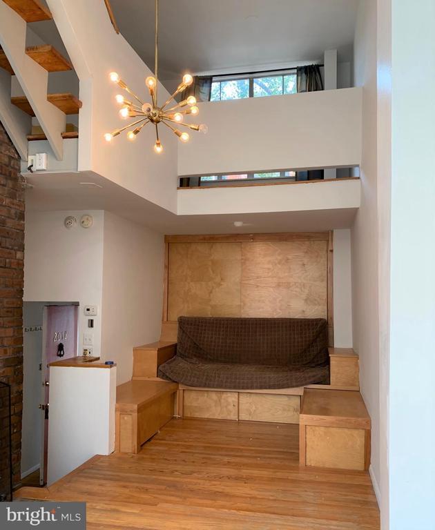 Photo - 2018 Waverly St