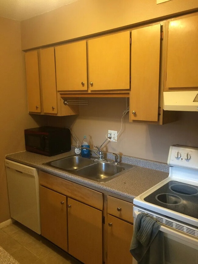Photo - 405 21st Ave Pl