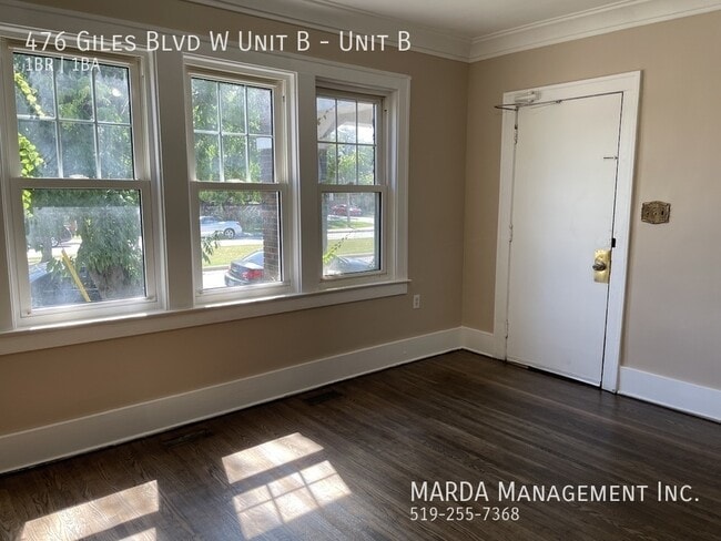 Photo - CHARMING 1 BED/1 BATH CENTRAL WINDSOR + HYDRO & GAS! Unité B