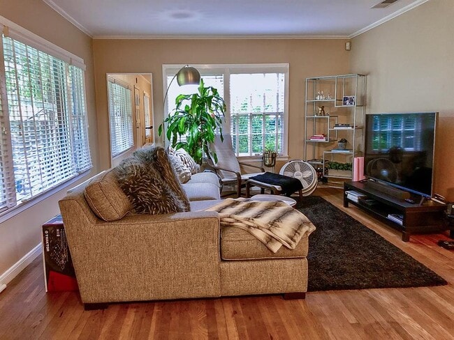Photo - 2420 Hartford Rd