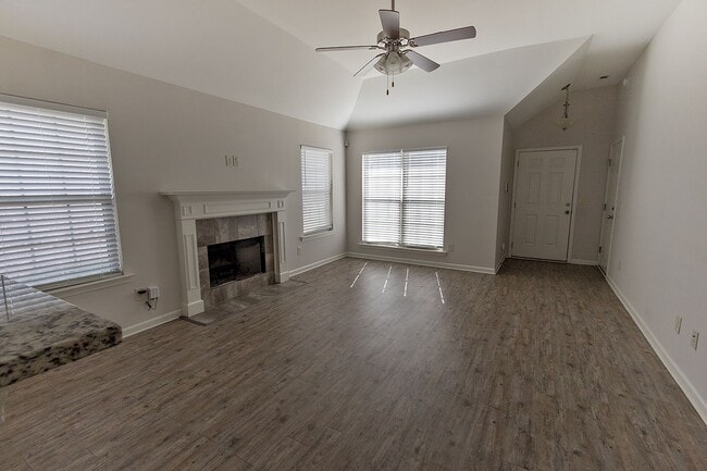 Photo - 570 Old Mill Way