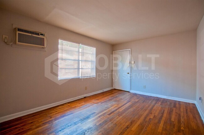Photo - 896 Greenwood Ave NE Unit 7