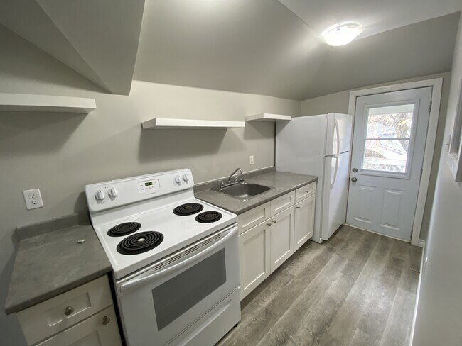 Photo - 264.5 Robinson St Unit 264.5 (B)