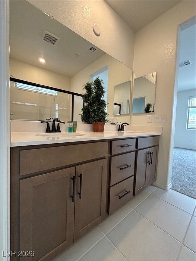 Photo - 1505 Little Penguin St