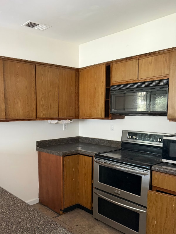 Photo - 6001 Hickory Cove