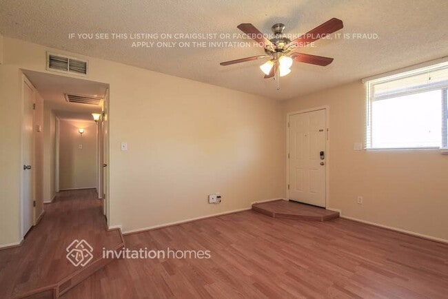 Photo - 11814 N 30th Dr