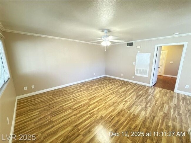 Photo - COZY 1ST FLOOR UNIT TUCKED AWAY IN THE OLD HENDERSON AREA!!