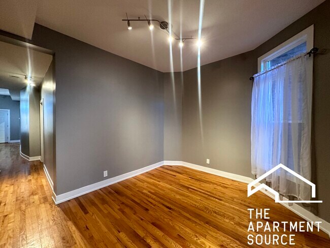 Photo - 2809 W Warren Blvd Unit 1