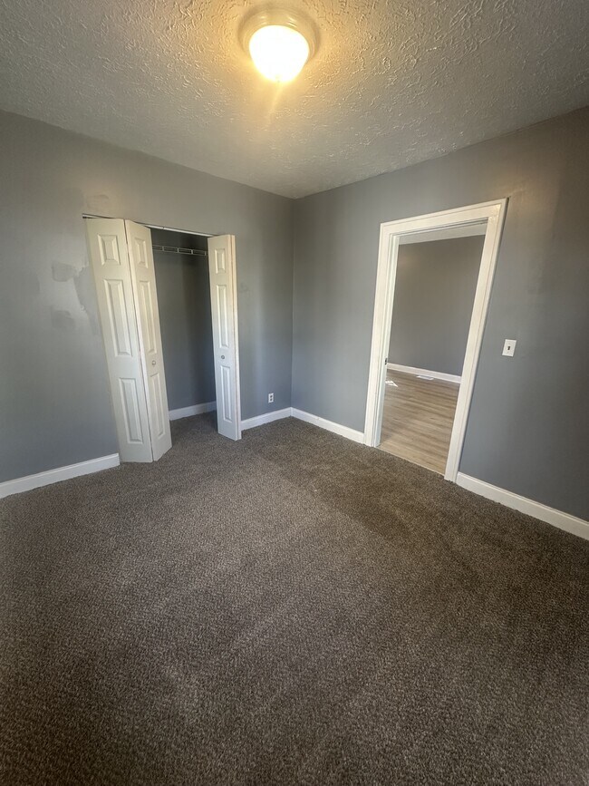 Photo - 10404 Grandview Ave