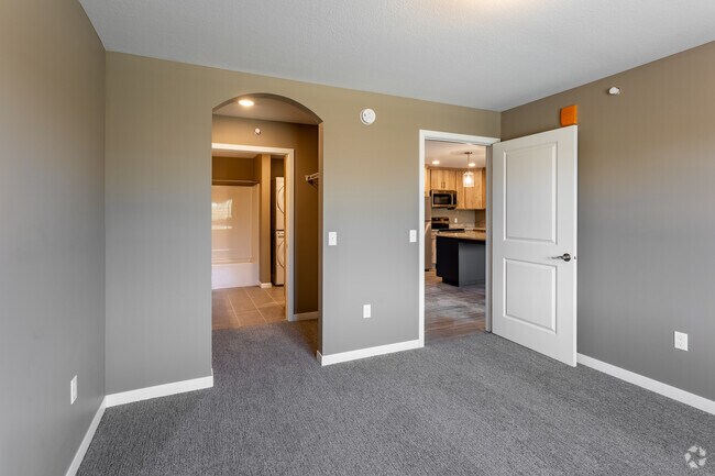 1BR, 1BA w/ Den - 776SF - Bedroom