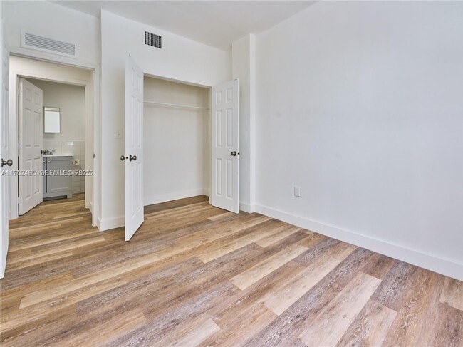 Building Photo - 6211 NW 7th Ave Unit 4