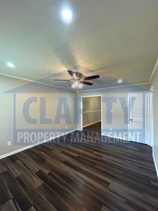 **1875 Green Drive NW