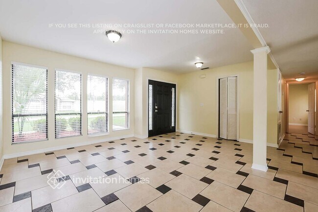 Photo - 3741 Linsbury St