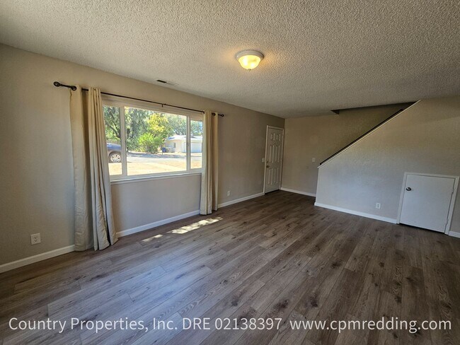 2951 Robert Ct Unit 6