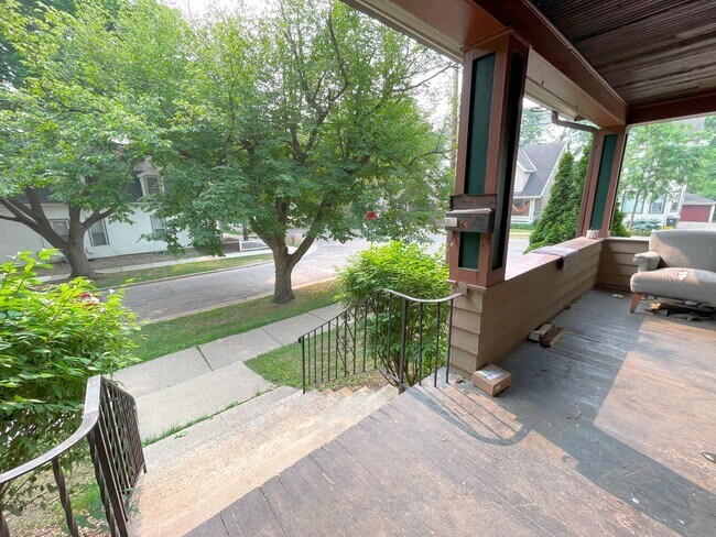 Photo - 2 Lathrop St