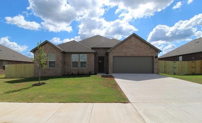 Building Photo - 2309 Langford St