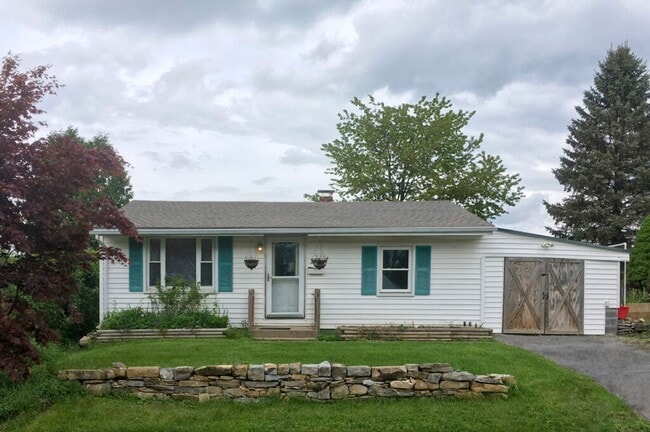 Building Photo - 117 N Butz St