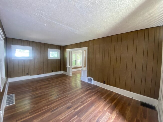 Photo - Spacious 3-Bed Single-Family Home in Quiet Kenmore Neighborhood