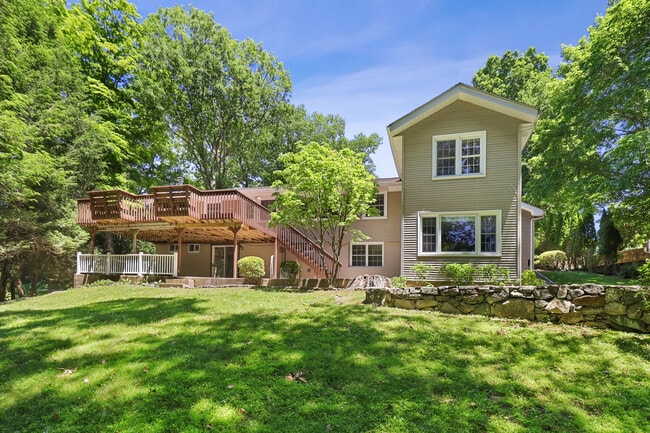 Photo - 182 Weaver St