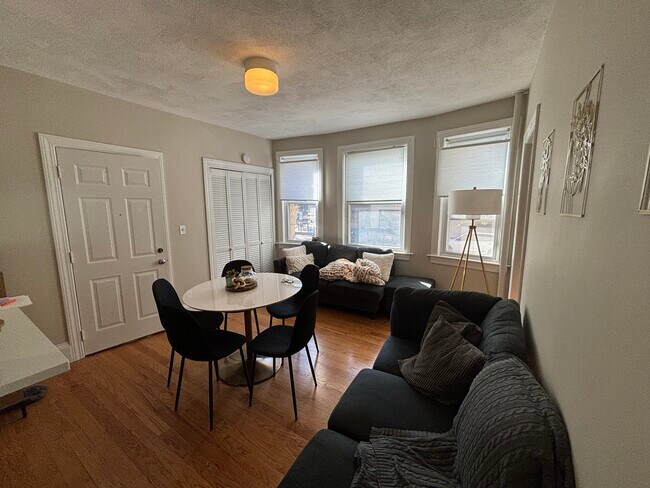 Photo - 100 Saint Marys St