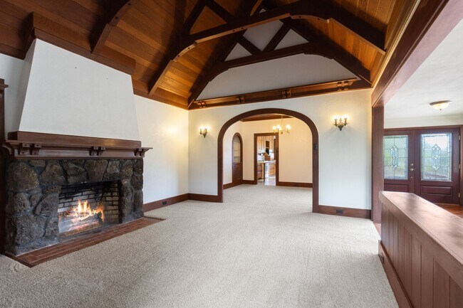 Photo - 2910 Nanihale Pl