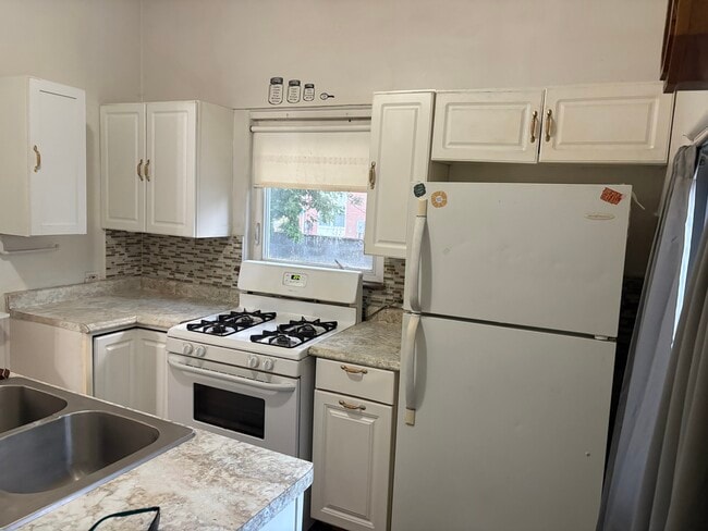1607 6th St Unit 1607 6th St lower unit