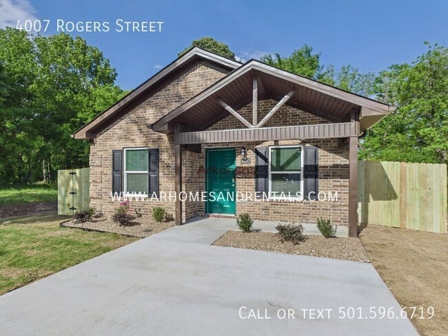 Building Photo - 4007 Rogers St