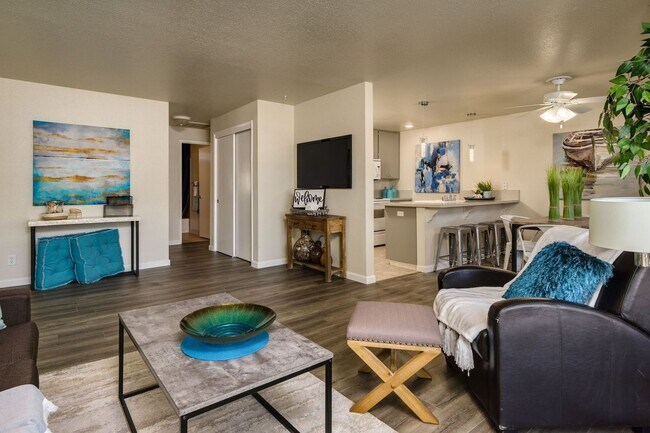 Photo - Chico Meadows Apartments