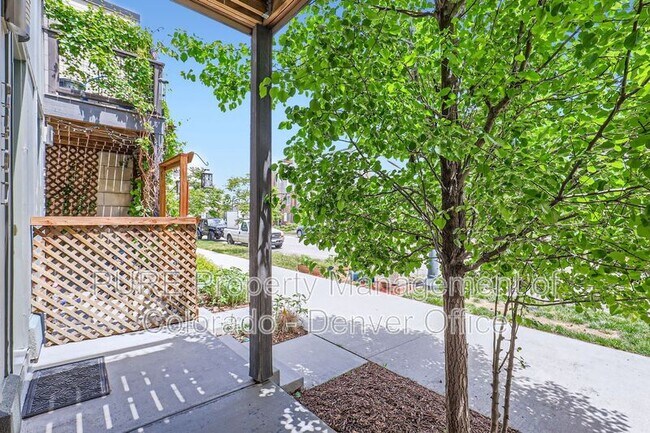 Photo - 2507 N Moline St