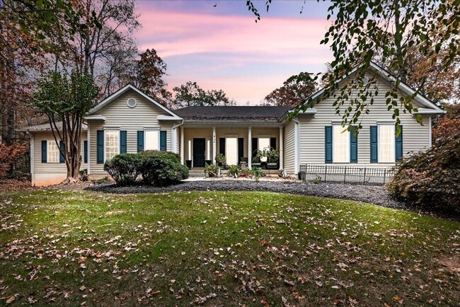 Building Photo - **Charming 3-Bedroom Rambler on 3 Acres in... Rental