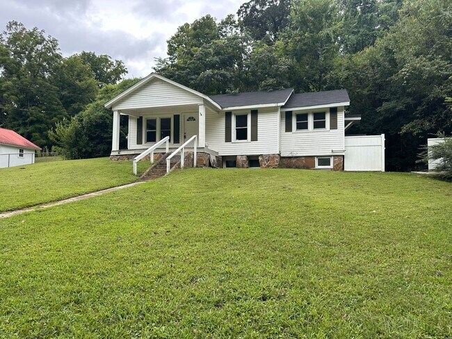 Building Photo - Newly Renovated Home For Rent!  Perfect Ch...