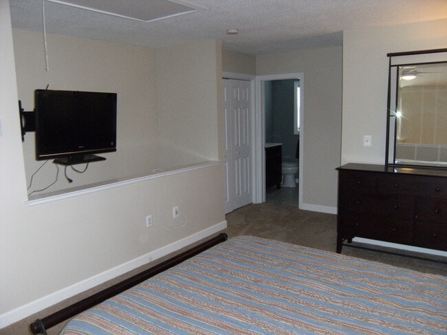 Photo - 50 Pierce St Unidad Old Mill 27