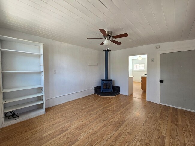 Photo - 310 Staab St