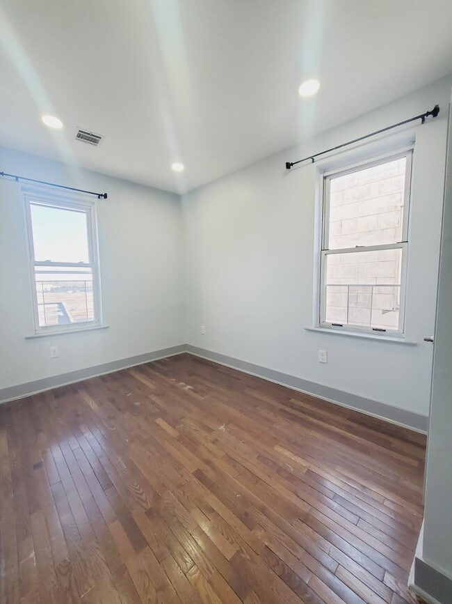 156 Randolph Ave 2 - 156 Randolph Ave Unit 2