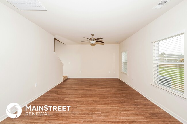 Photo - 625 Clover Cir