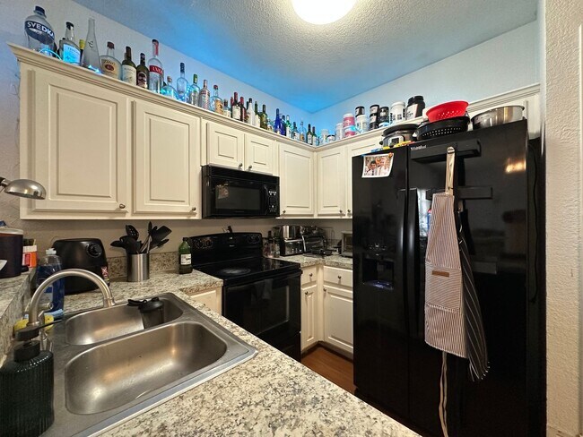 Photo - 1900 S 16th St Unidad B