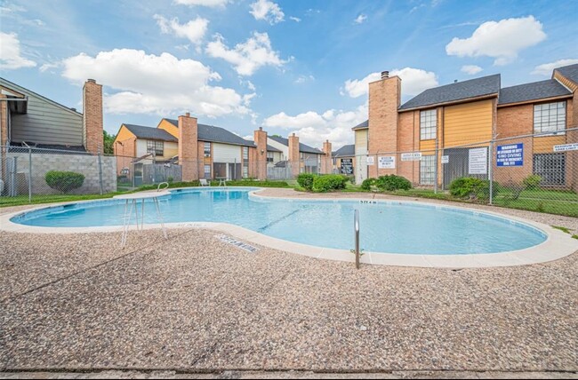 Photo - 9090 S Braeswood Blvd Condo Unit 47